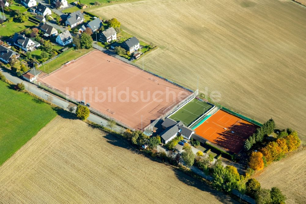 Luftaufnahme Meschede - Sportplatz- Fussballplatz in Meschede im Bundesland Nordrhein-Westfalen