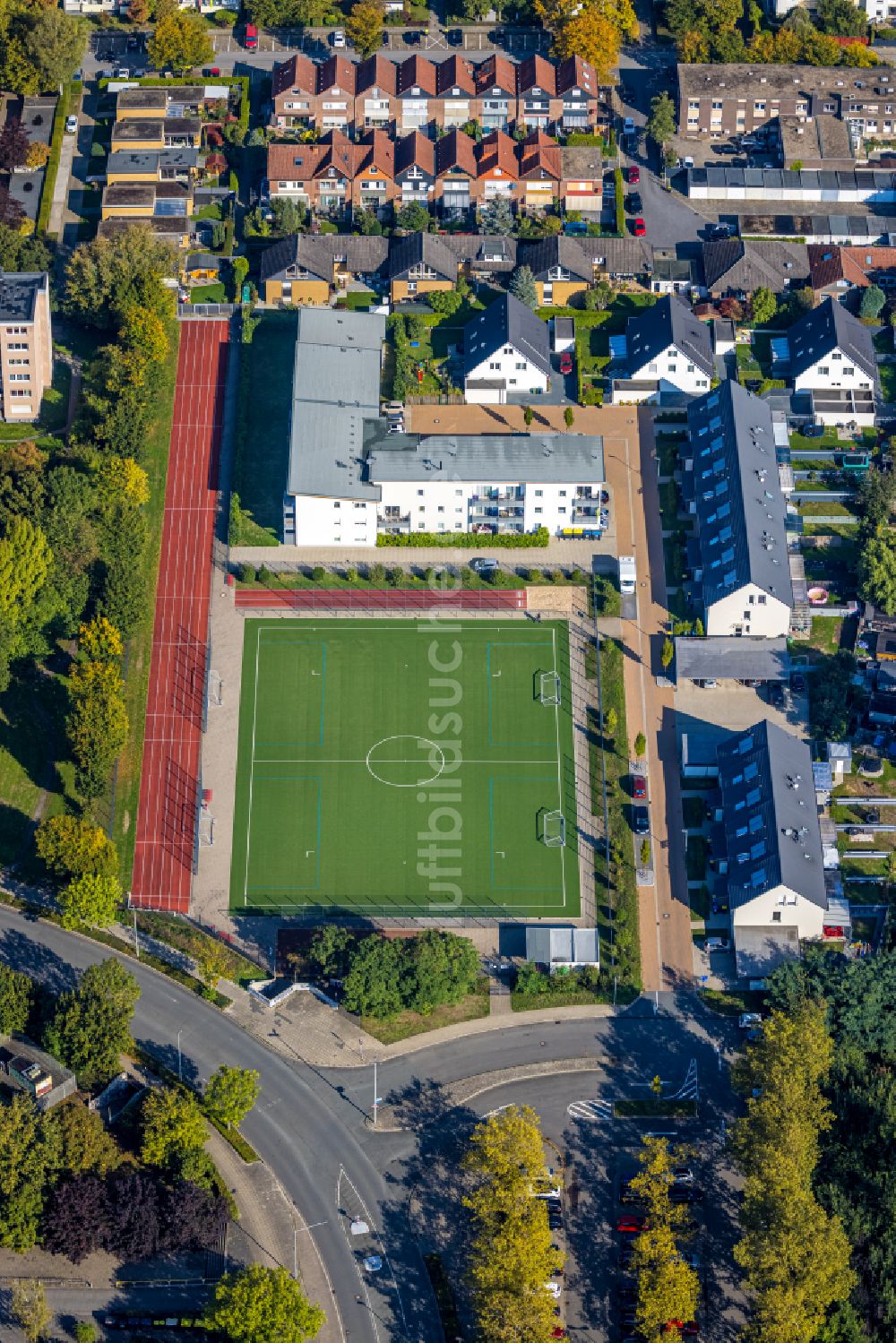 Luftaufnahme Unna - Sportplatz- Fussballplatz im Ortsteil Alte Heide in Unna im Bundesland Nordrhein-Westfalen, Deutschland