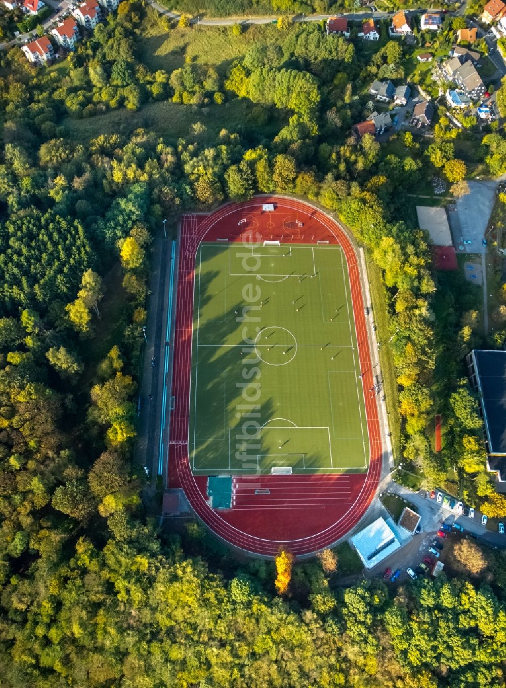 Luftaufnahme Ennepetal - Sportplatz- Fussballplatz am Reichenbach Gymnasium in Ennepetal im Bundesland Nordrhein-Westfalen