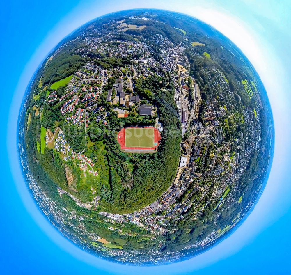 Ennepetal aus der Vogelperspektive: Sportplatz- Fussballplatz am Reichenbach Gymnasium in Ennepetal im Bundesland Nordrhein-Westfalen