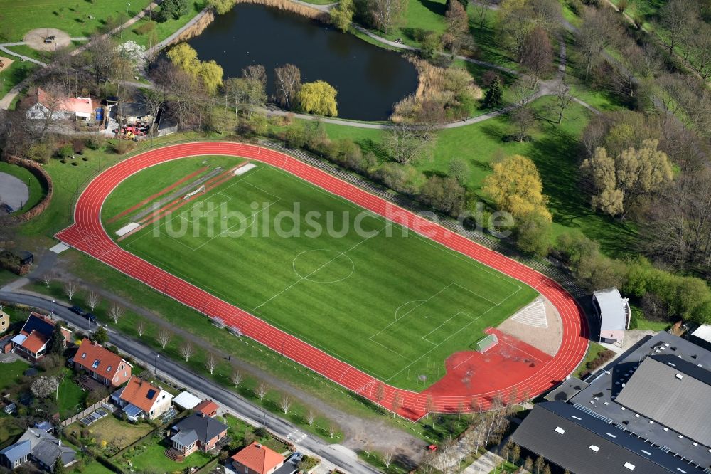 Luftbild Rodovre - Sportplatz- Fussballplatz an der Rodovre Stadionhal Elstedvej in Rodovre in Region Hovedstaden, Dänemark