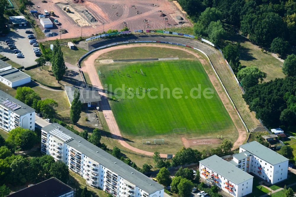 Schwedt/Oder von oben - Sportplatz- Fussballplatz des FC Schwedt 02 e.V. in Schwedt/Oder im Bundesland Brandenburg, Deutschland