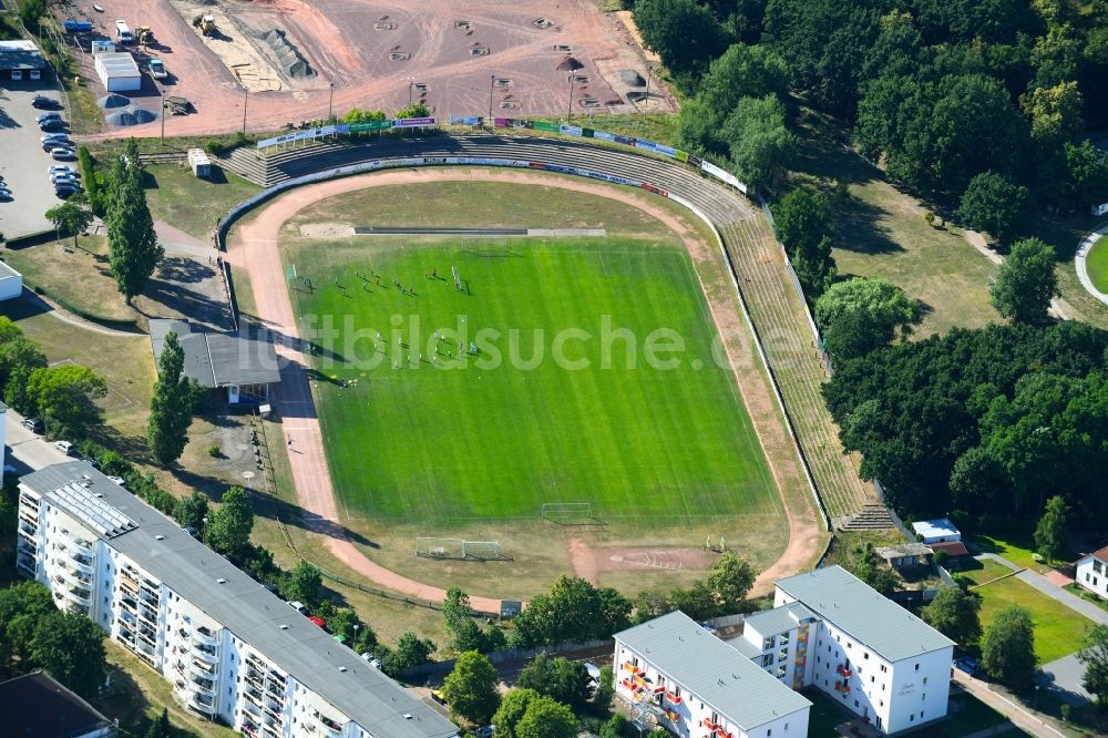 Schwedt/Oder aus der Vogelperspektive: Sportplatz- Fussballplatz des FC Schwedt 02 e.V. in Schwedt/Oder im Bundesland Brandenburg, Deutschland