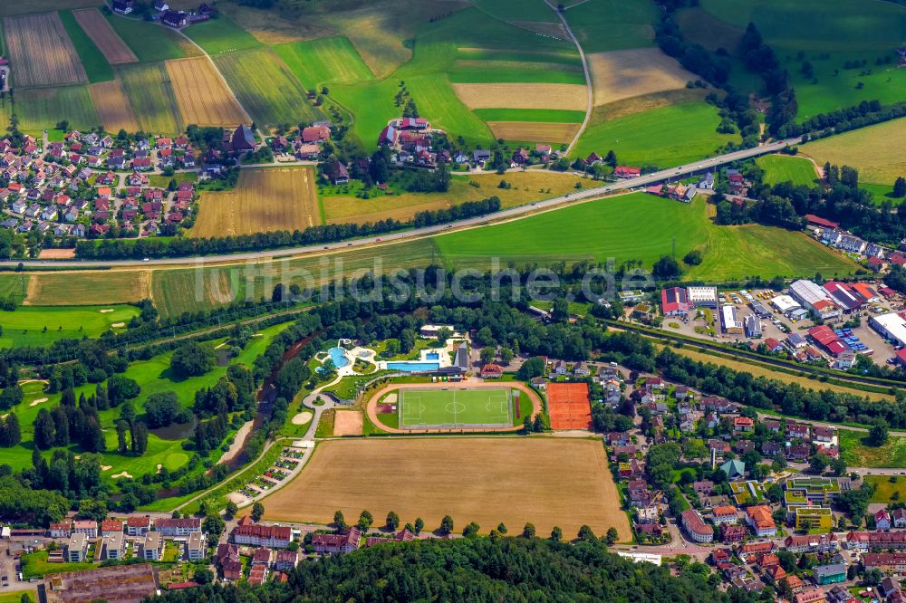 Luftbild Waldkirch - Sportplatz- Fussballplatz und Schwimmbad in Waldkirch im Bundesland Baden-Württemberg, Deutschland