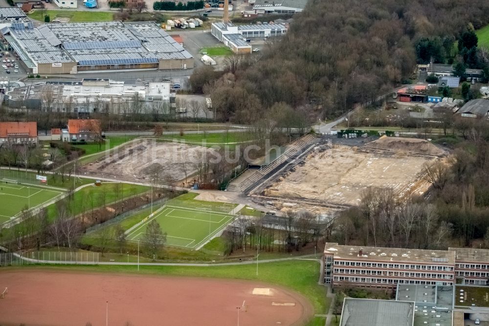 Hamm aus der Vogelperspektive: Sportplatz- Fussballplatz Sportanlage Adolf-Brühl-Stadion in Hamm im Bundesland Nordrhein-Westfalen, Deutschland