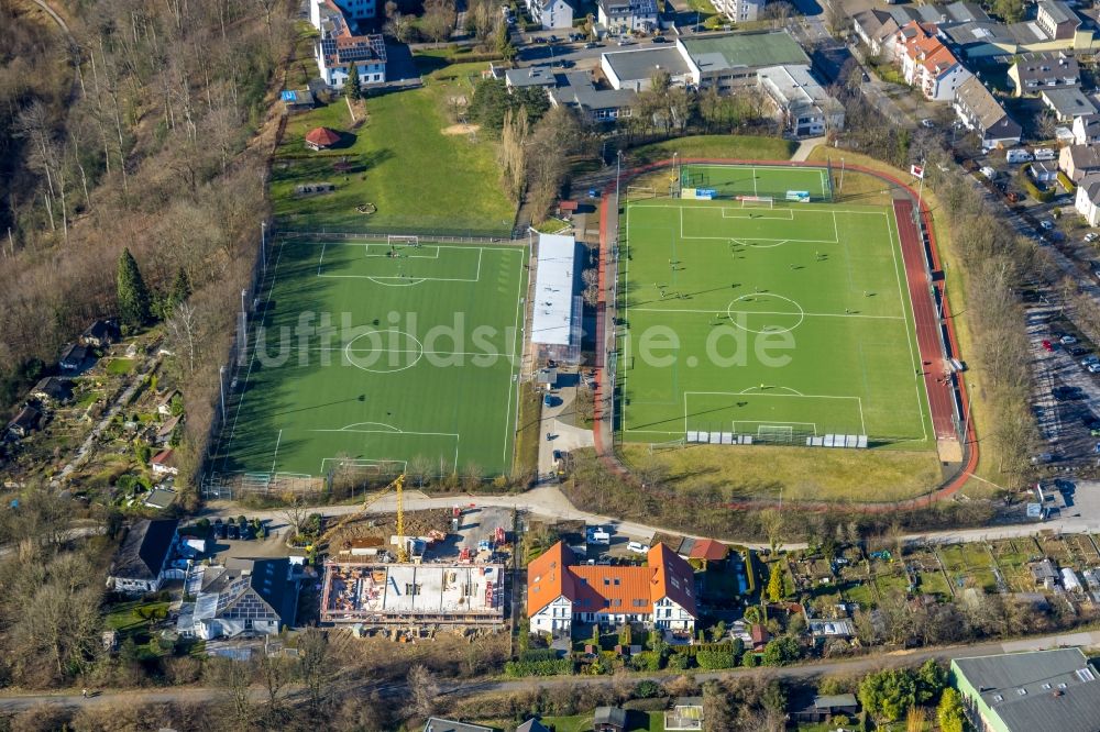 Luftbild Velbert - Sportplatz- Fussballplatz Sportclub Velbert eV an der Von-Böttinger-Straße in Velbert im Bundesland Nordrhein-Westfalen