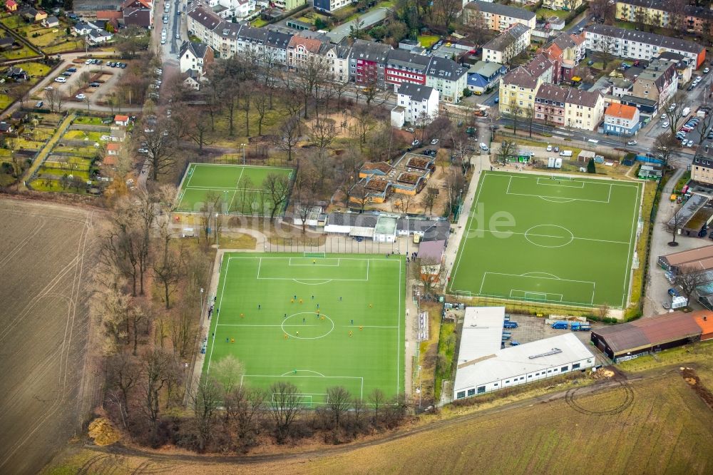 Herne von oben - Sportplatz- Fussballplatz Sportvereinigung Herne- Horsthausen 1912 26 e.V. in Herne im Bundesland Nordrhein-Westfalen