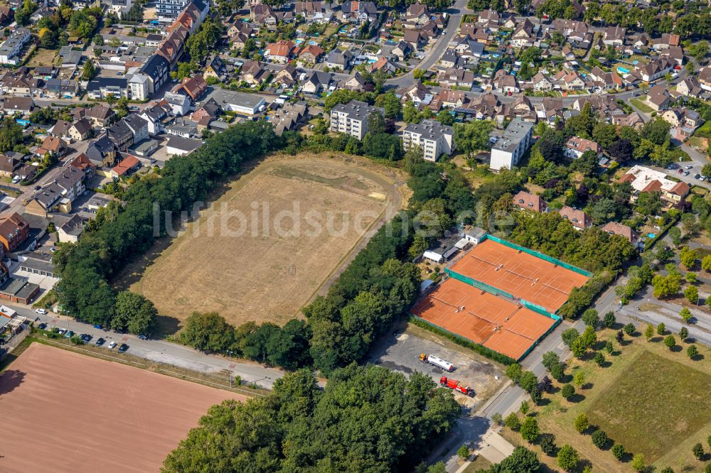 Luftaufnahme Herringen - Sportplatz- Fussballplatz und Tennisplatz in Herringen im Bundesland Nordrhein-Westfalen, Deutschland