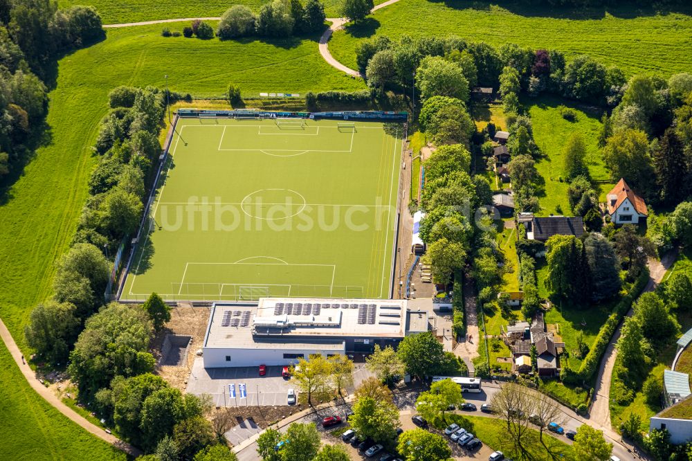 Hagen von oben - Sportplatz- Fussballplatz des TSV Fichte Hagen 1863 e. V. in Hagen im Bundesland Nordrhein-Westfalen, Deutschland