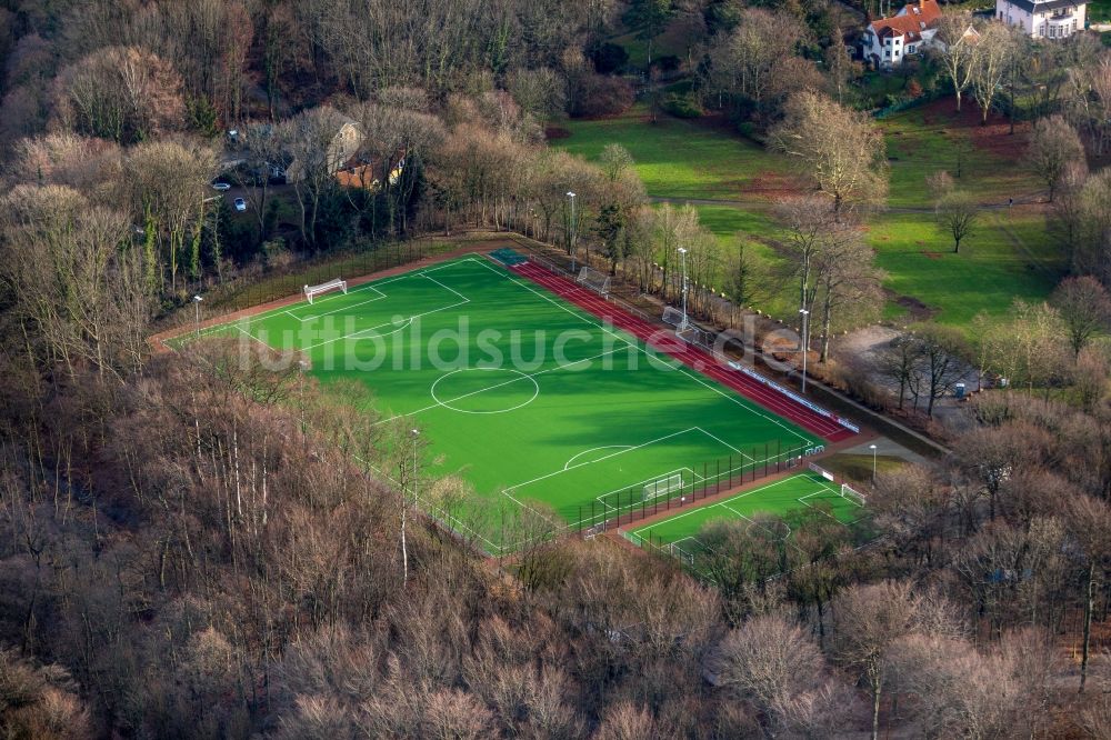 Luftbild Bochum - Sportplatz- Fussballplatz des T.u.S. Bochum-Harpen 1908/1911 e.V. in Bochum im Bundesland Nordrhein-Westfalen, Deutschland