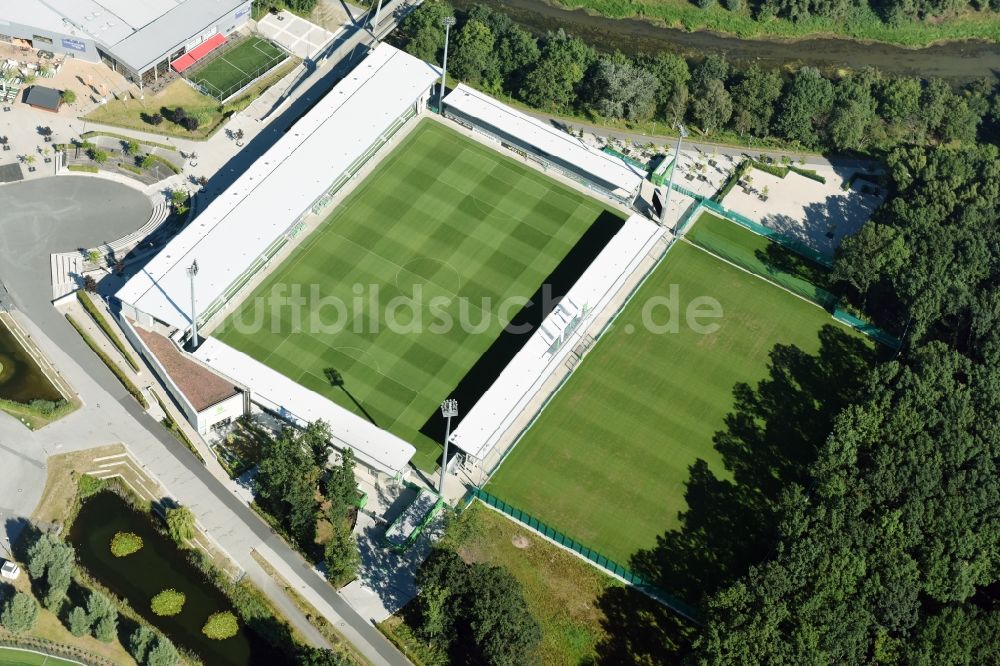 Wolfsburg von oben - Sportplatz- Fussballplatz VfL-FußballWelt in Wolfsburg im Bundesland Niedersachsen