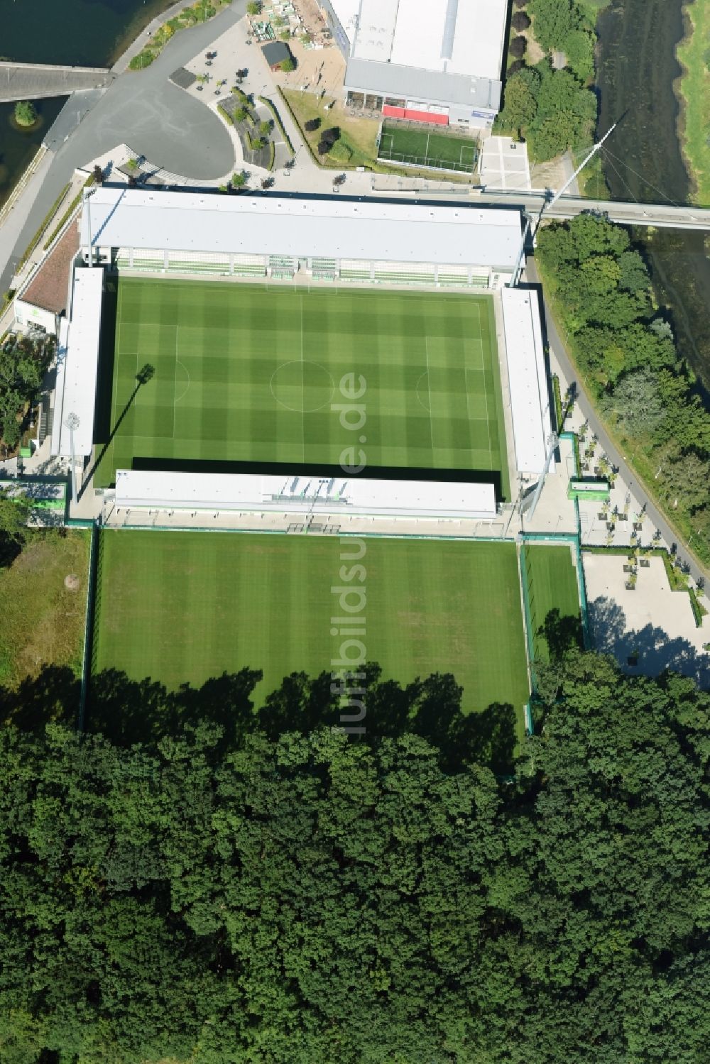 Luftbild Wolfsburg - Sportplatz- Fussballplatz VfL-FußballWelt in Wolfsburg im Bundesland Niedersachsen