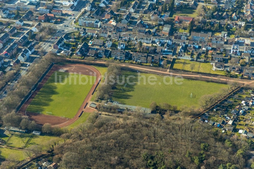 Luftbild Dinslaken - Sportplatz- Fussballplatz des SC Wacker Dinslaken 1919 e.V. am Augustaplatz in Dinslaken im Bundesland Nordrhein-Westfalen, Deutschland