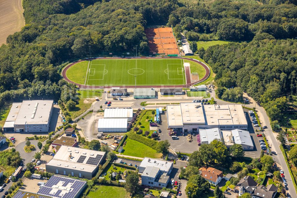 Silschede aus der Vogelperspektive: Sportplatz- Fußballplatz Waldstadion in Silschede im Bundesland Nordrhein-Westfalen, Deutschland