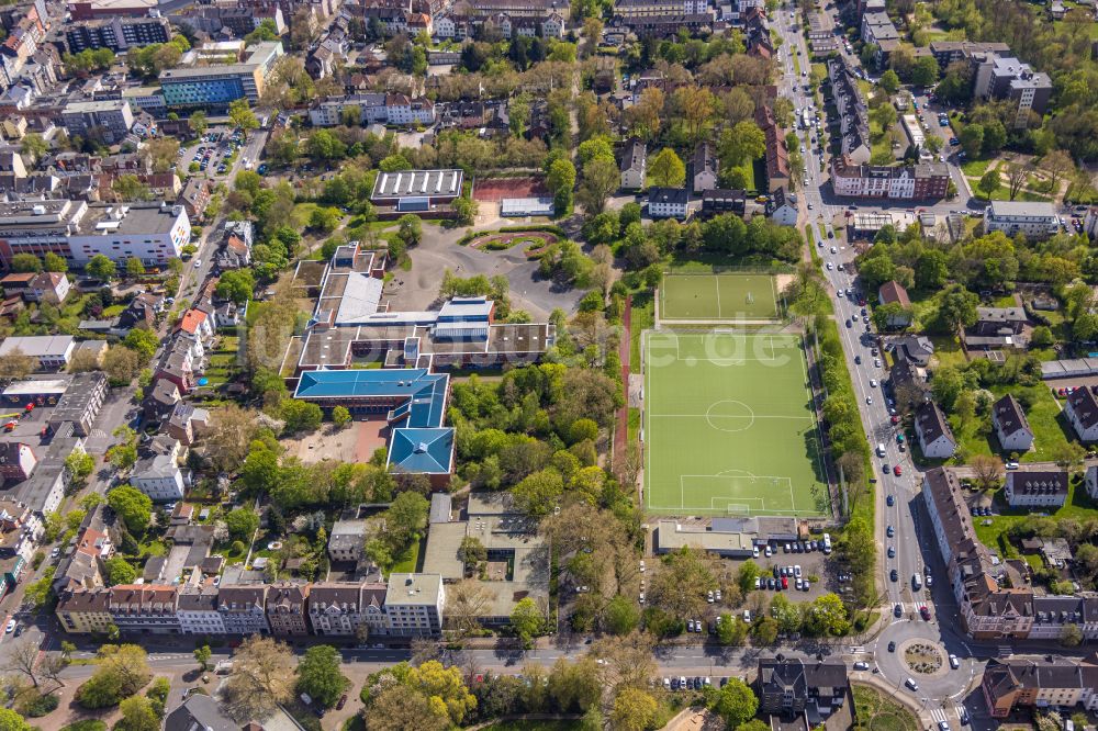 Wanne-Eickel aus der Vogelperspektive: Sportplatz- Fußballplatz in Wanne-Eickel im Bundesland Nordrhein-Westfalen, Deutschland