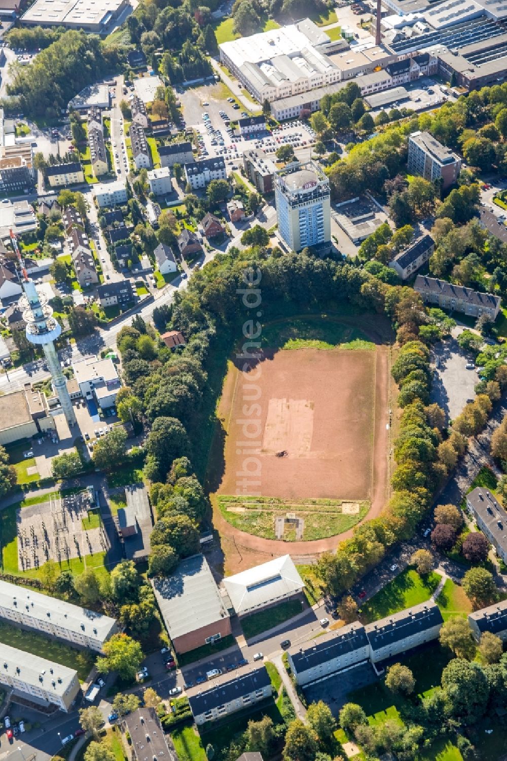 Luftbild Velbert - Sportplatz- Fussballplatz am Wasserturm, Kastanienallee - Akazienstraße in Velbert im Bundesland Nordrhein-Westfalen