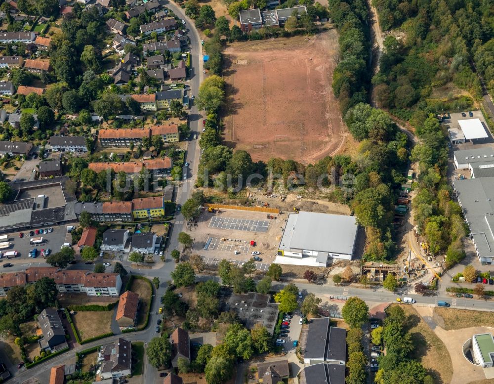 Herne von oben - Sportplatz an der Grundschule Jürgens Hof in Herne im Bundesland Nordrhein-Westfalen, Deutschland