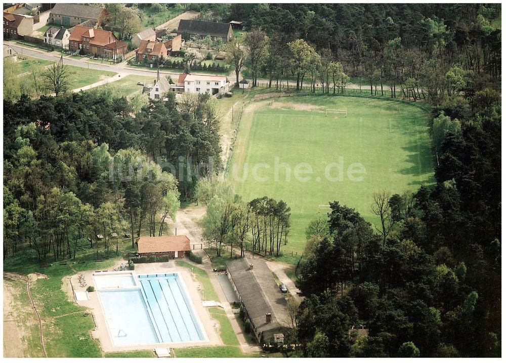 Liesten von oben - Sportplatz in Liesten / Sachsen - Anhalt 09.05.2002