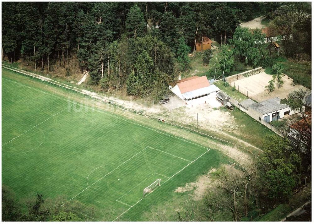 Luftbild Liesten - Sportplatz in Liesten / Sachsen - Anhalt 09.05.2002