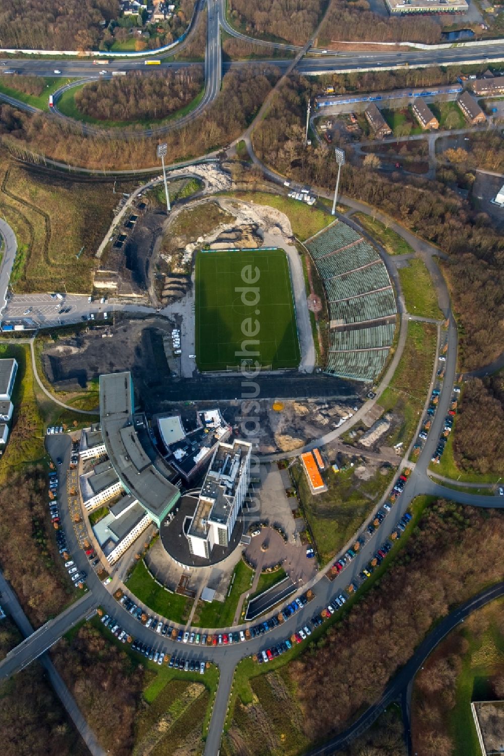 Gelsenkirchen aus der Vogelperspektive: Sportplätze und Bauarbeiten am ehemaligen Fussballstadion Parkstadion in Gelsenkirchen im Bundesland Nordrhein-Westfalen