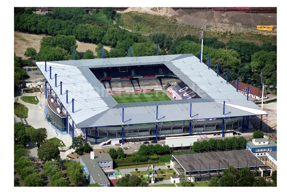 Duisburg von oben - Sportstätte Schauinsland-Reisen-Arena ( ehemalig Wedaustadion ) im Duisburger Stadtteil Neudorf im Bundesland Nordrhein-Westfalen