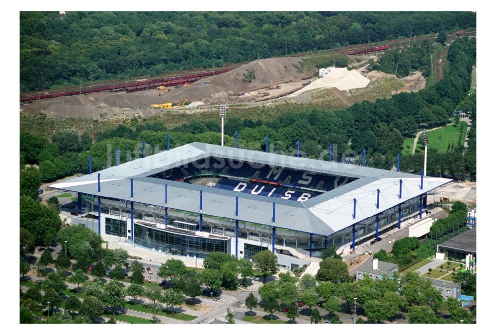 Duisburg aus der Vogelperspektive: Sportstätte Schauinsland-Reisen-Arena ( ehemalig Wedaustadion ) im Duisburger Stadtteil Neudorf im Bundesland Nordrhein-Westfalen