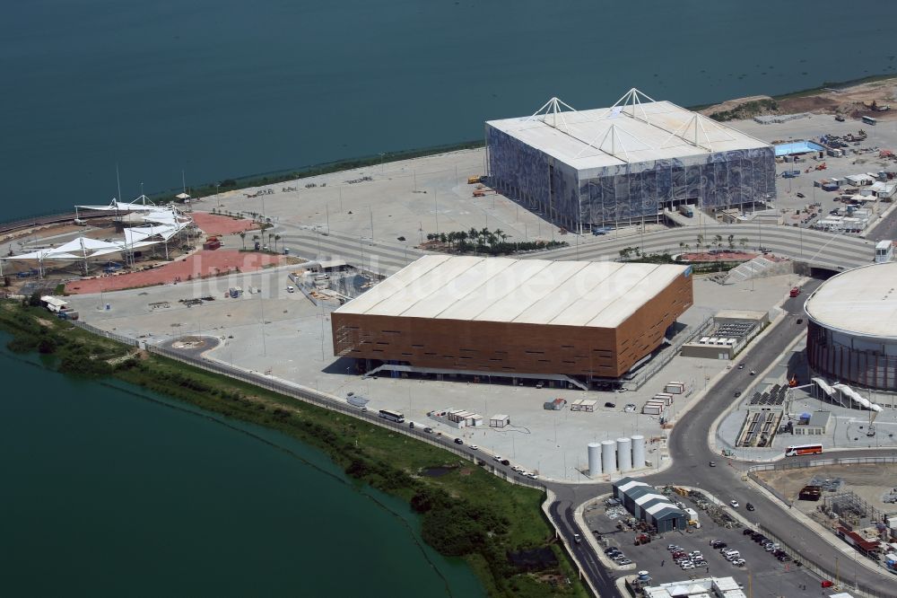 Luftbild Rio de Janeiro - Sportstätten-Gelände der Arena Future Arena im Olympiapark Parque Olímpico da Barra Av. Embaixador Abelardo in Rio de Janeiro in State of Rio de Janeiro, Brasilien