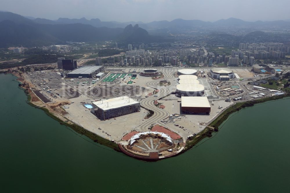 Luftaufnahme Rio de Janeiro - Sportstätten-Gelände der Arena Future Arena im Olympiapark Parque Olímpico da Barra Av. Embaixador Abelardo in Rio de Janeiro in State of Rio de Janeiro, Brasilien