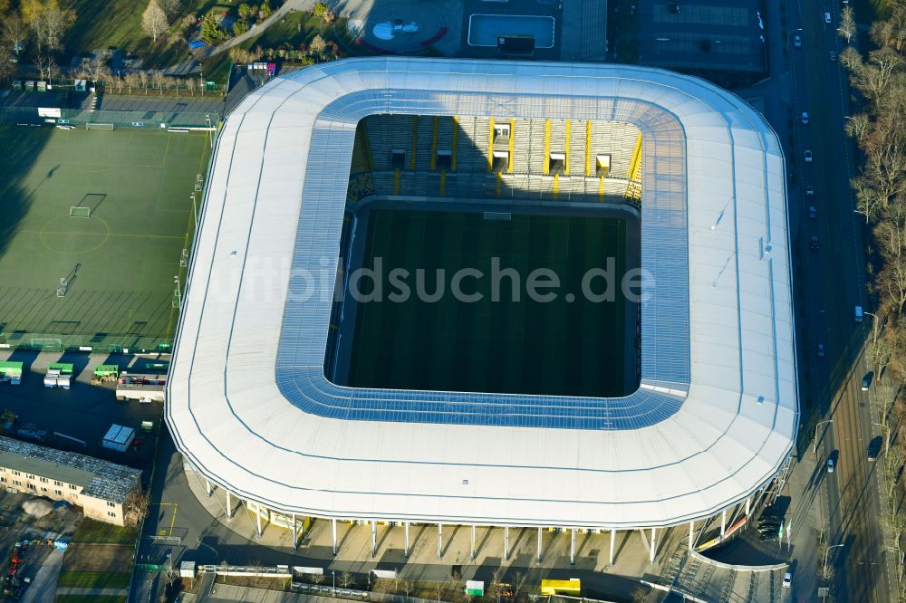 Dresden von oben - Sportstätten-Gelände der Arena des Rudolf-Harbig-Stadion in Dresden im Bundesland Sachsen