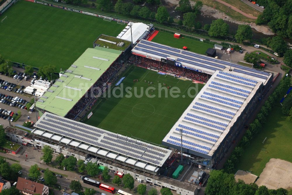 Freiburg im Breisgau aus der Vogelperspektive: Sportstätten-Gelände der Arena des Schwarzwald-Stadion in Freiburg im Breisgau im Bundesland Baden-Württemberg