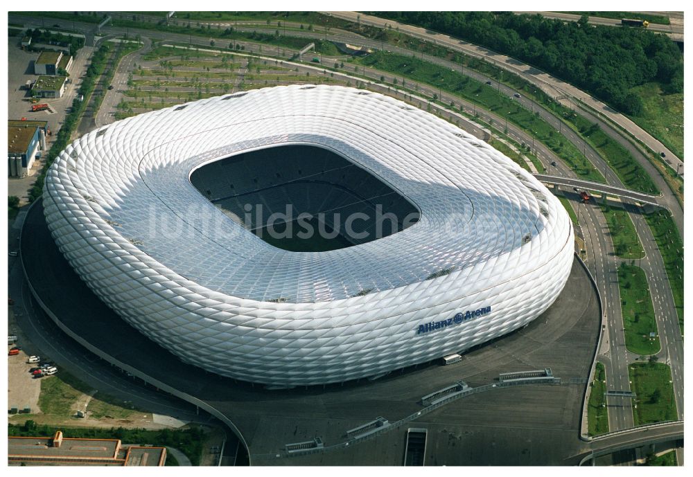 München aus der Vogelperspektive: Sportstätten-Gelände der Arena des Stadion Allianz Arena in München im Bundesland Bayern, Deutschland