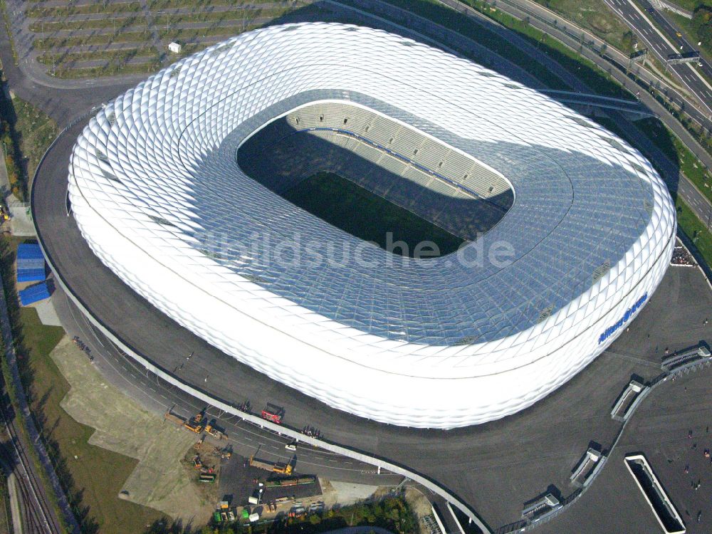 Luftbild München - Sportstätten-Gelände der Arena des Stadion Allianz Arena in München im Bundesland Bayern, Deutschland