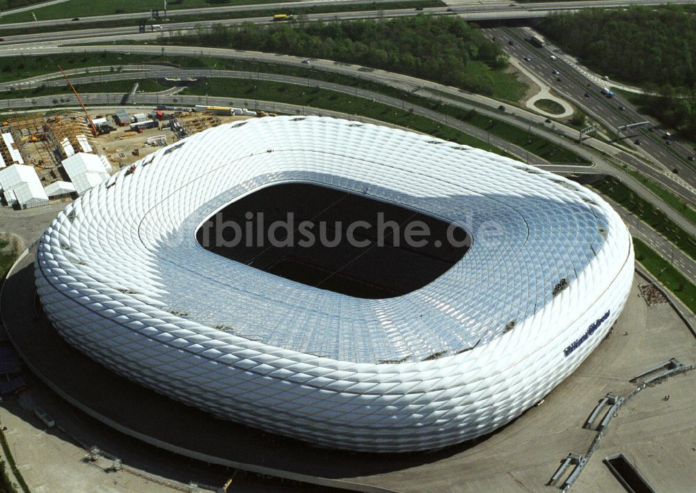 Luftbild München - Sportstätten-Gelände der Arena des Stadion Allianz Arena in München im Bundesland Bayern, Deutschland