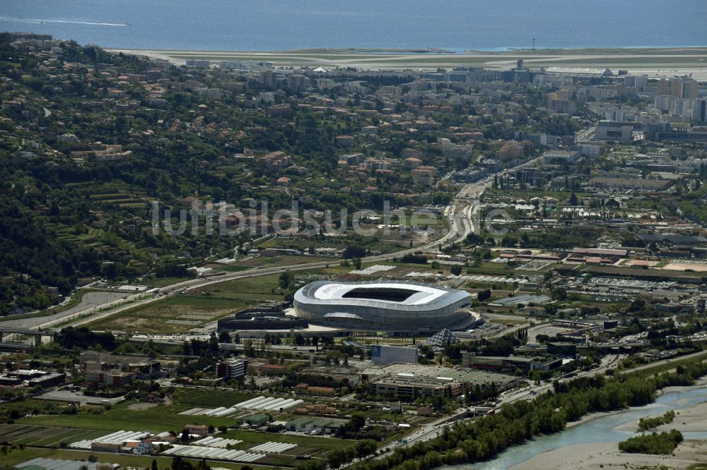 Nizza von oben - Sportstätten-Gelände der Arena des Stadion Allianz Riviera in Nizza in Provence-Alpes-Cote d'Azur, Frankreich