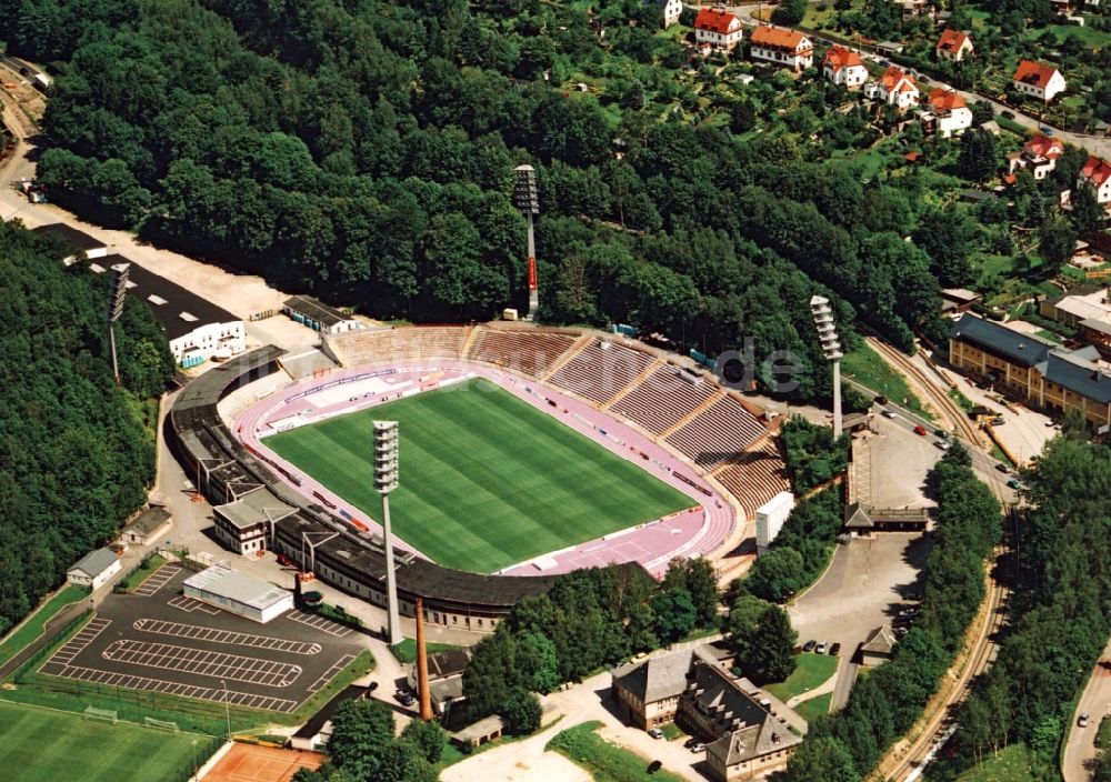 Aue aus der Vogelperspektive: Sportstätten-Gelände der Arena des Stadion in Aue im Bundesland Sachsen