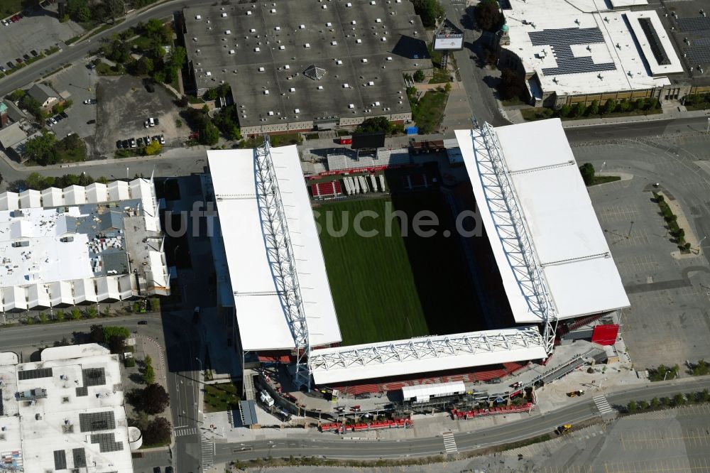 Luftbild Toronto - Sportstätten-Gelände der Arena des Stadion BMO Field am Princes' Blvd im Ortsteil Old Toronto in Toronto in Ontario, Kanada