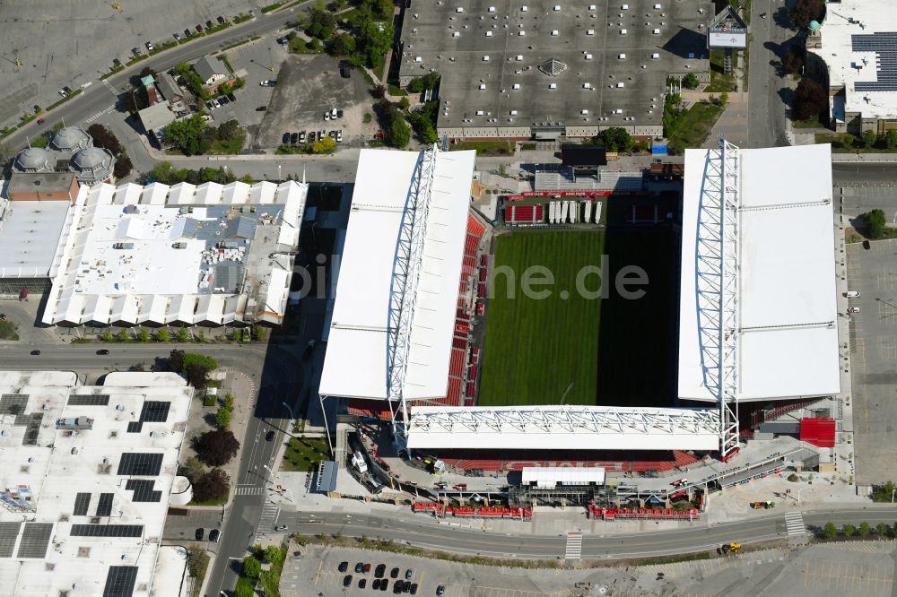 Luftaufnahme Toronto - Sportstätten-Gelände der Arena des Stadion BMO Field am Princes' Blvd im Ortsteil Old Toronto in Toronto in Ontario, Kanada