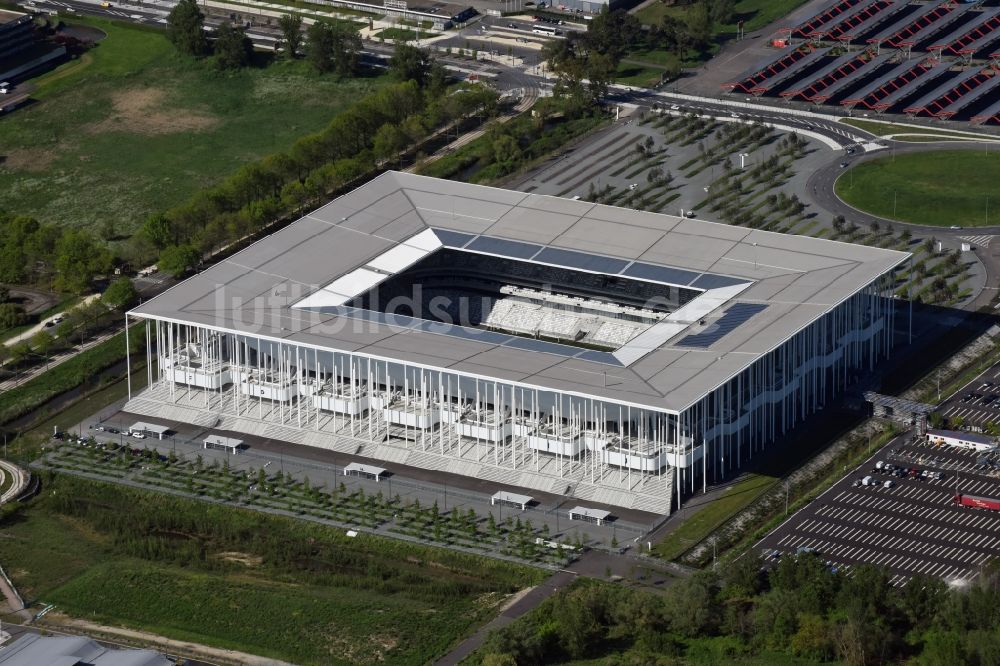 Bordeaux aus der Vogelperspektive: Sportstätten-Gelände der Arena des Stadion in Bordeaux in Aquitaine Limousin Poitou-Charentes, Frankreich