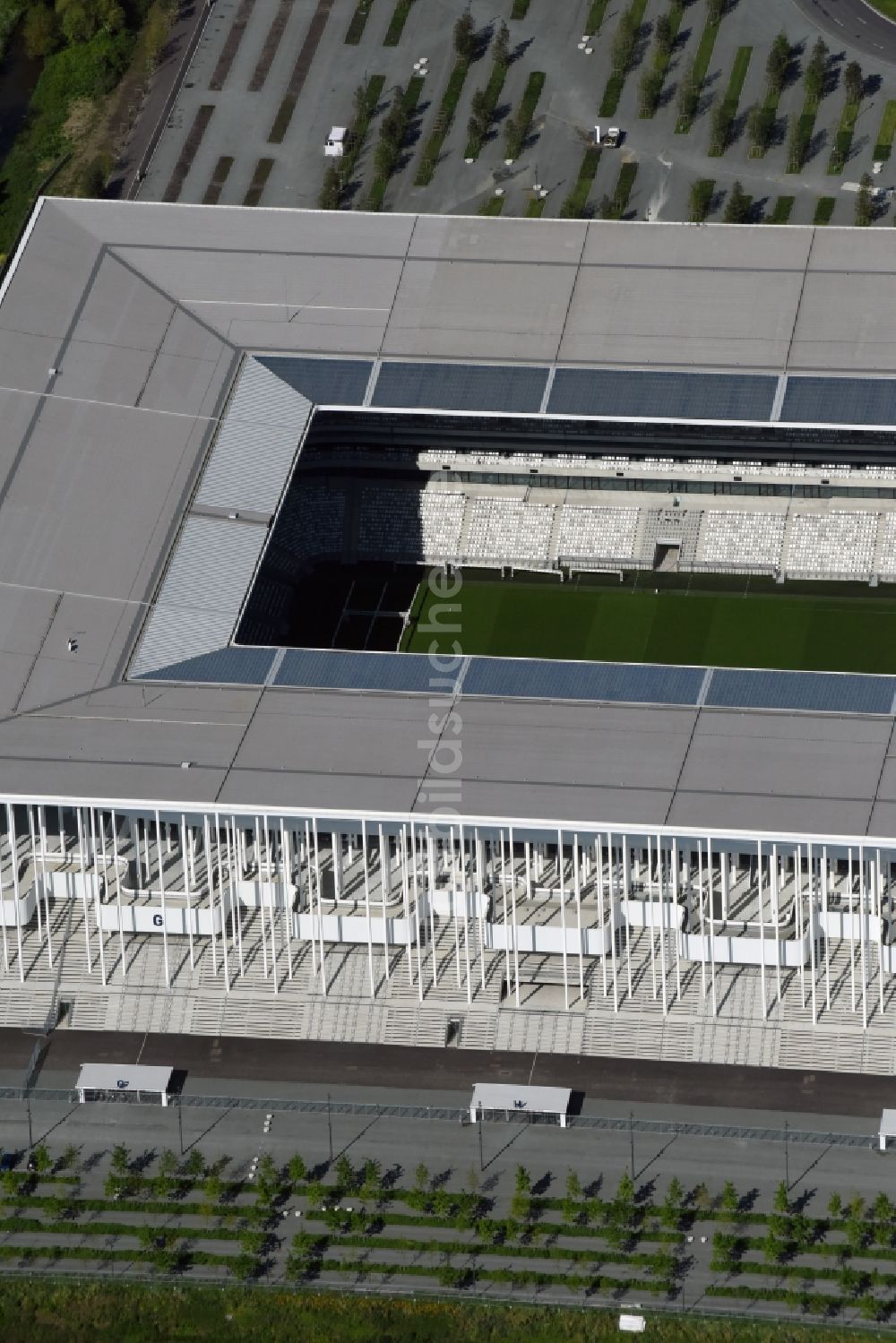 Bordeaux von oben - Sportstätten-Gelände der Arena des Stadion in Bordeaux in Aquitaine Limousin Poitou-Charentes, Frankreich