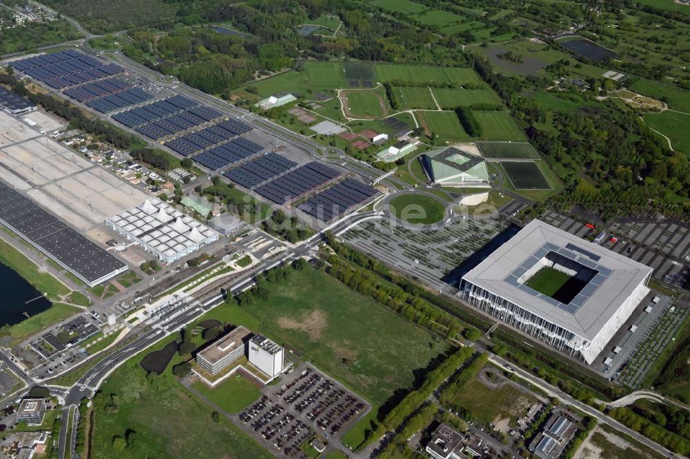 Bordeaux von oben - Sportstätten-Gelände der Arena des Stadion in Bordeaux in Aquitaine Limousin Poitou-Charentes, Frankreich