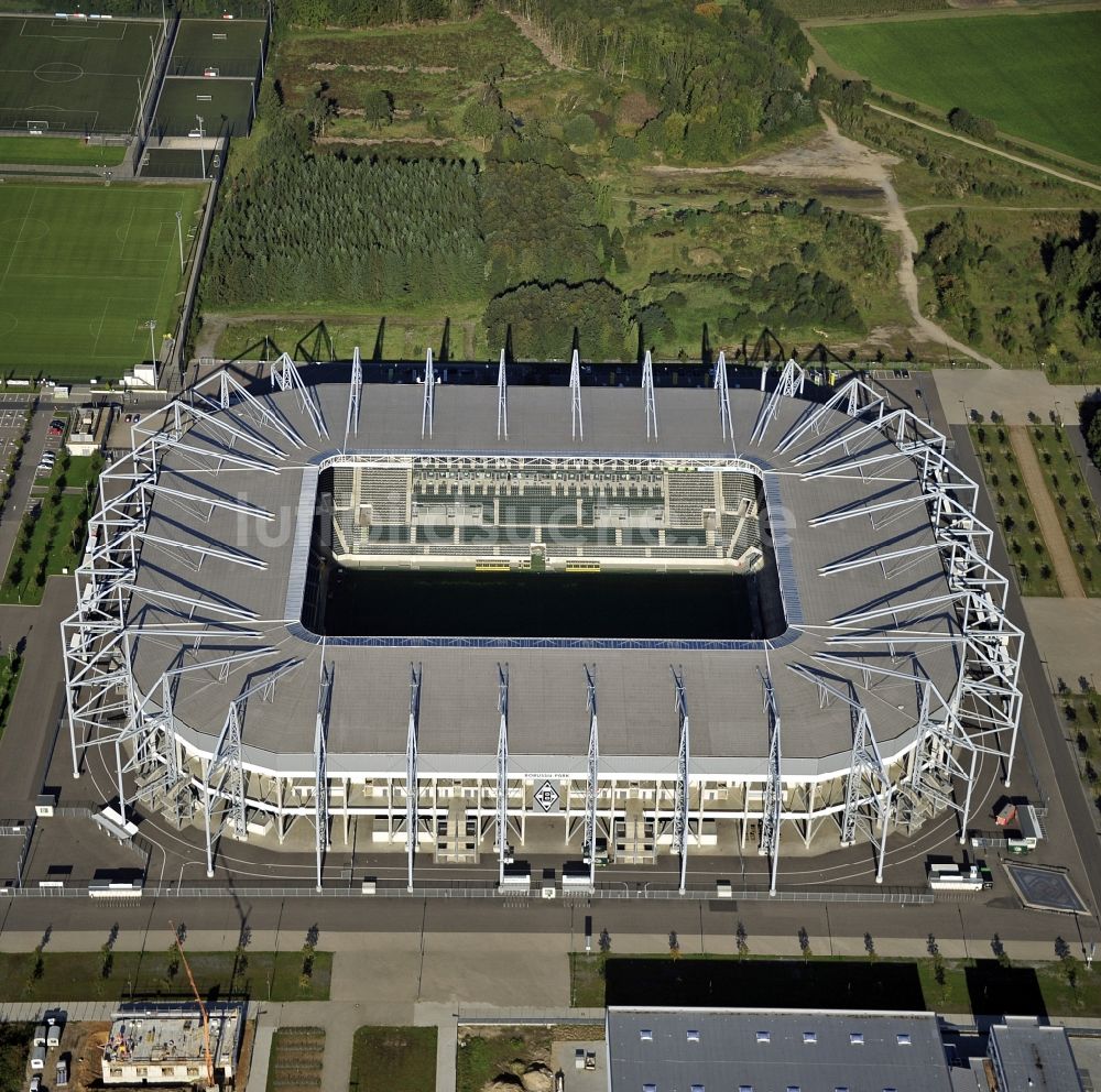 Mönchengladbach von oben - Sportstätten-Gelände der Arena des Stadion BORUSSIA-PARK an der Hennes-Weisweiler-Allee in Mönchengladbach im Bundesland Nordrhein-Westfalen, Deutschland