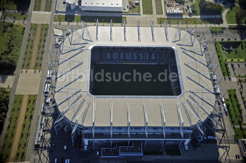 Luftaufnahme Mönchengladbach - Sportstätten-Gelände der Arena des Stadion BORUSSIA-PARK an der Hennes-Weisweiler-Allee in Mönchengladbach im Bundesland Nordrhein-Westfalen, Deutschland