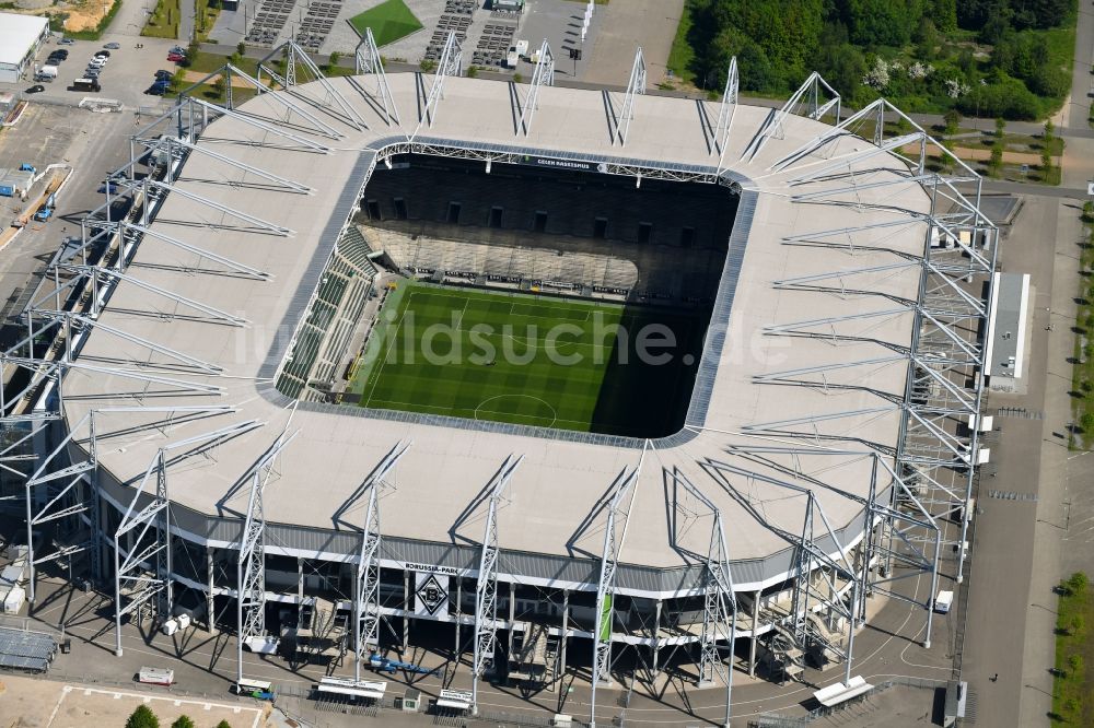 Mönchengladbach von oben - Sportstätten-Gelände der Arena des Stadion BORUSSIA-PARK in Mönchengladbach im Bundesland Nordrhein-Westfalen, Deutschland