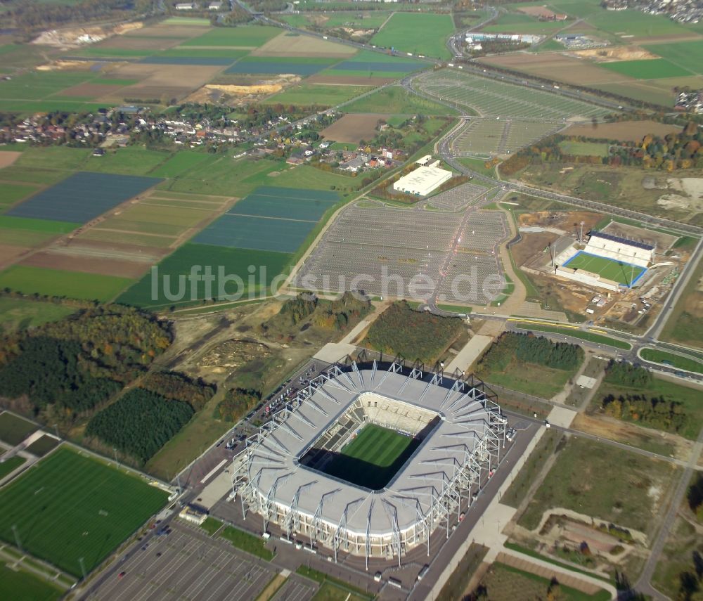 Mönchengladbach von oben - Sportstätten-Gelände der Arena des Stadion BORUSSIA-PARK in Mönchengladbach im Bundesland Nordrhein-Westfalen, Deutschland