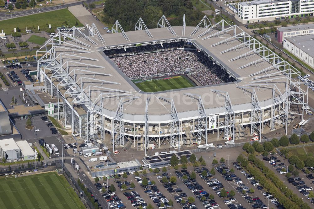 Luftbild Mönchengladbach - Sportstätten-Gelände der Arena des Stadion BORUSSIA-PARK in Mönchengladbach im Bundesland Nordrhein-Westfalen, Deutschland