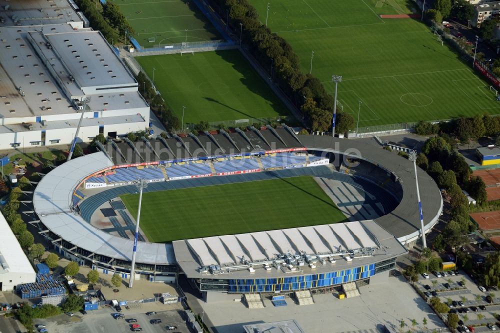 Luftaufnahme Braunschweig - Sportstätten-Gelände der Arena des Stadion in Braunschweig im Bundesland Niedersachsen