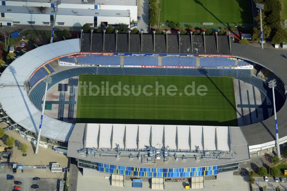 Luftbild Braunschweig - Sportstätten-Gelände der Arena des Stadion in Braunschweig im Bundesland Niedersachsen