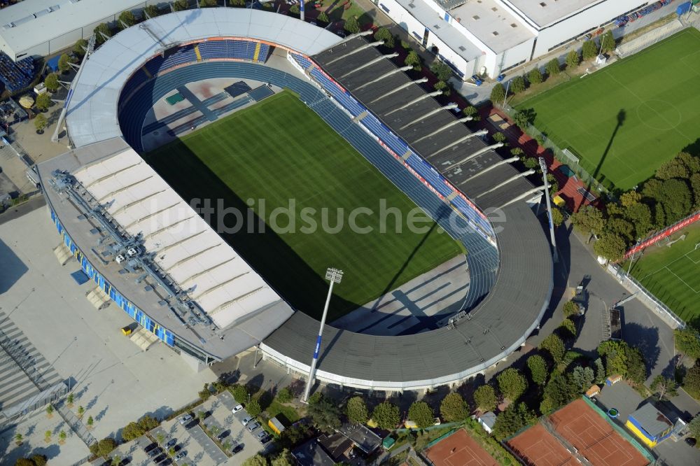 Luftaufnahme Braunschweig - Sportstätten-Gelände der Arena des Stadion in Braunschweig im Bundesland Niedersachsen