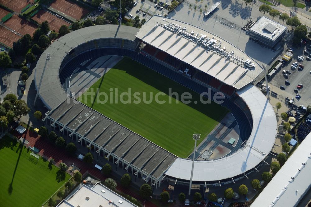 Luftaufnahme Braunschweig - Sportstätten-Gelände der Arena des Stadion in Braunschweig im Bundesland Niedersachsen