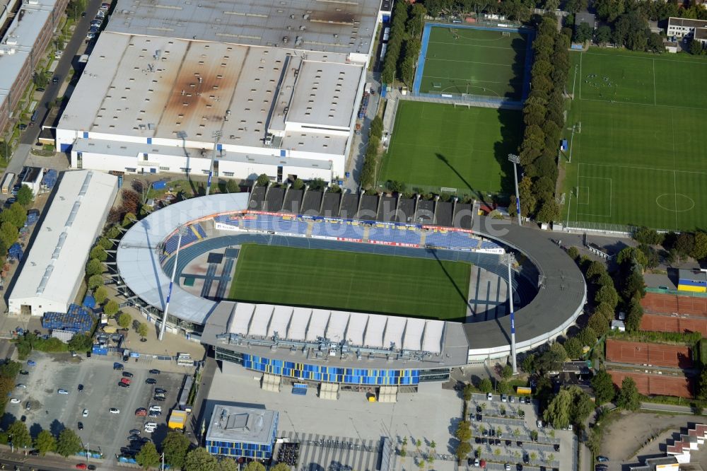 Braunschweig von oben - Sportstätten-Gelände der Arena des Stadion in Braunschweig im Bundesland Niedersachsen